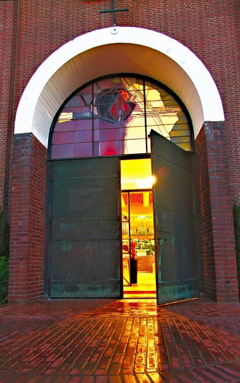 Unsere geöffnete Kirche