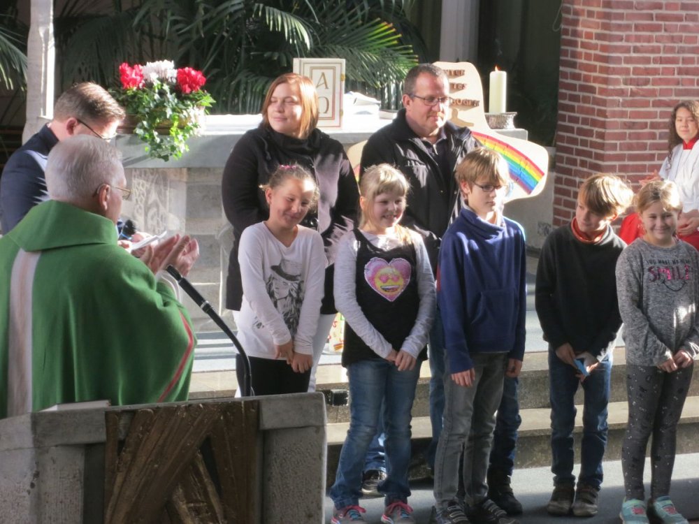 Erstkommunionkinder stellen sich vor