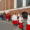 Prozession mit Pater Költringer